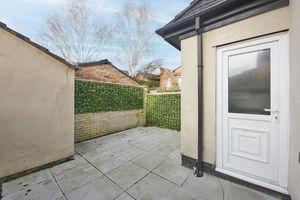 Photo 24- click for photo gallery